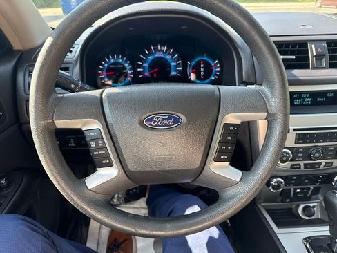 Used 2011 Ford Fusion SE FWD image 19