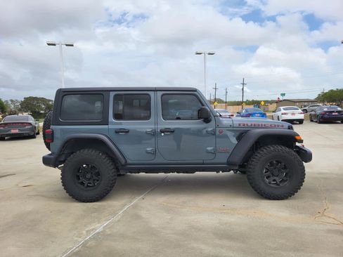 Used 2025 Jeep Wrangler Unlimited Rubicon AWD/4WD image 6
