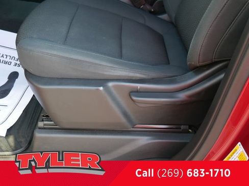Used 2021 Chevrolet Silverado 1500 Custom AWD/4WD image 22
