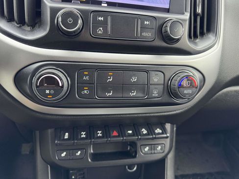 Used 2020 Chevrolet Colorado ZR2 w/ ZR2 Dusk Special Edition image 32