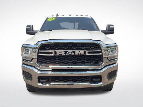 Used 2024 RAM 3500 Tradesman w/ Chrome Appearance Group AWD/4WD image 10