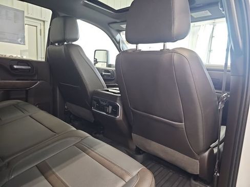Used 2023 GMC Sierra 3500 Denali w/ Denali Ultimate Package AWD/4WD image 30