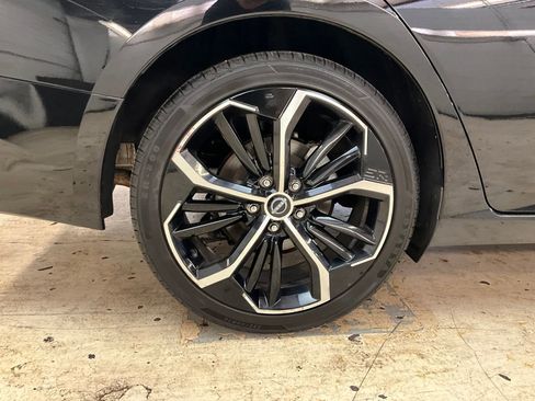 Used 2023 Nissan Altima 2.5 SR image 14