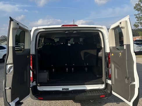 Used 2023 Ford Transit 350 XLT image 5