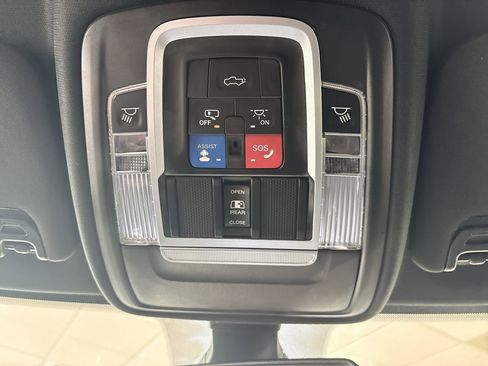 Used 2021 RAM 2500 Laramie AWD/4WD image 16
