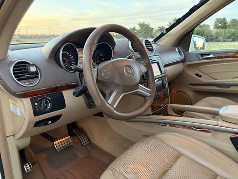 Used 2011 Mercedes-Benz ML 63 AMG 4MATIC image 31