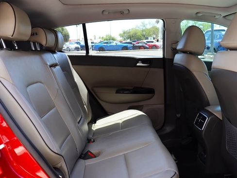 Used 2019 Kia Sportage EX w/ EX Technology Package FWD image 28