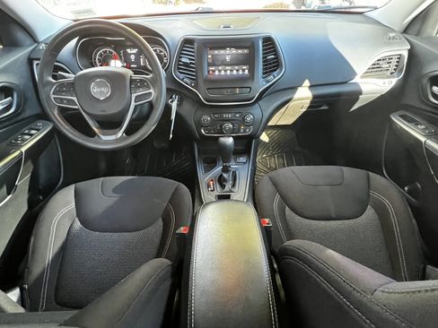 Used 2021 Jeep Cherokee Latitude image 34