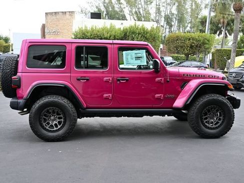 Used 2022 Jeep Wrangler Unlimited Rubicon w/ Xtreme Recon 35" Tire Package AWD/4WD image 6