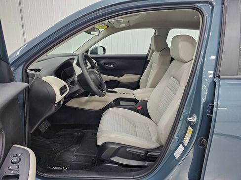 Certified 2025 Honda HR-V LX image 11