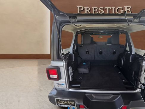Used 2023 Jeep Wrangler Unlimited AWD/4WD image 17