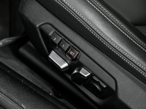 Used 2020 BMW M4 Coupe w/ Executive Package RWD image 21