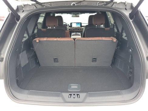 New 2026 Lincoln Aviator Reserve w/ Jet Appearance Package AWD/4WD image 28