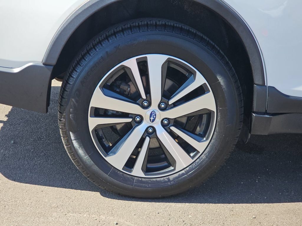Used 2019 Subaru Outback 3.6R Limited AWD/4WD image 38