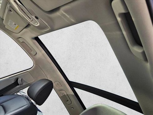 Used 2025 Audi Q7 3.0T Premium Plus image 15