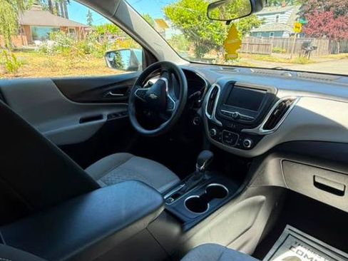 Used 2022 Chevrolet Equinox LT FWD image 18