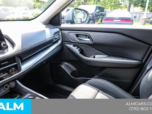 Used 2024 Nissan Rogue SV FWD image 36