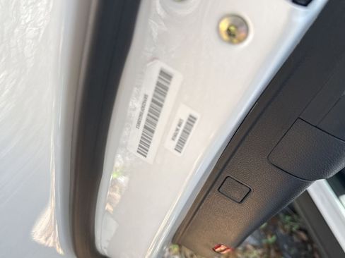 Used 2025 Kia Sportage LX image 28