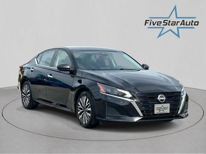 Used 2024 Nissan Altima 2.5 SV