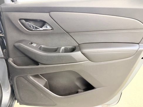 Used 2019 Chevrolet Traverse LS FWD image 33