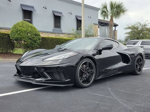 Used 2025 Chevrolet Corvette Stingray Preferred Cpe w/ Z51 Performance Package RWD image 2