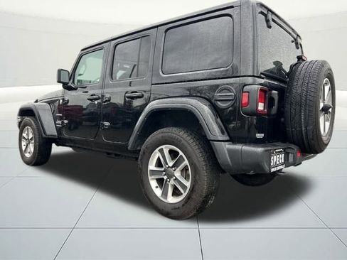 Used 2023 Jeep Wrangler Sahara image 3