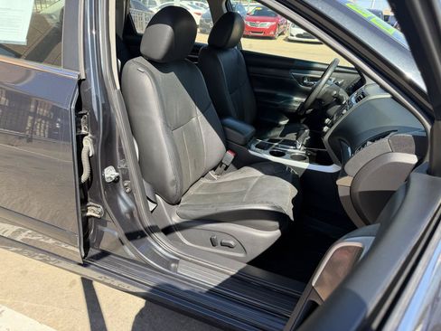 Used 2015 Nissan Altima 2.5 SL w/ Technology Package FWD image 22