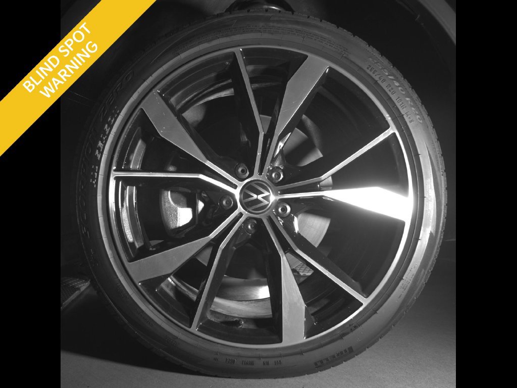 Used 2024 Volkswagen Tiguan SEL R-Line w/ MDO Package, Two-Row AWD/4WD image 10