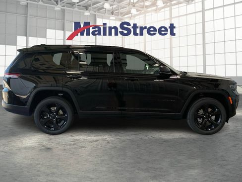 New 2025 Jeep Grand Cherokee L Altitude image 6