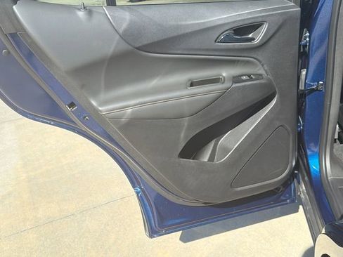 Used 2023 Chevrolet Equinox Premier image 22