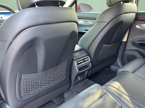 Used 2026 Genesis GV70 2.5T AWD/4WD image 17