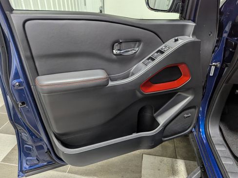 Used 2023 Nissan Frontier PRO-4X w/ Pro-4X Premium Package image 14