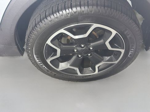 Used 2015 Subaru Crosstrek 2.0i Premium AWD/4WD image 11