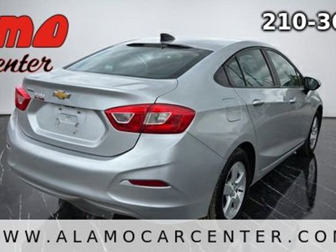 Used 2017 Chevrolet Cruze LS image 5