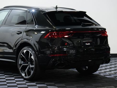 Used 2023 Audi RS Q8 image 16