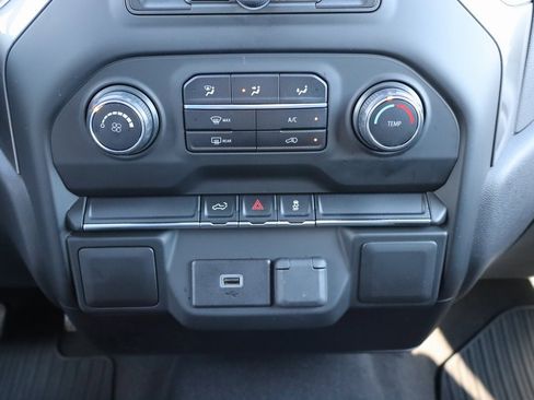 Used 2020 Chevrolet Silverado 1500 Custom w/ Custom Value Package image 12