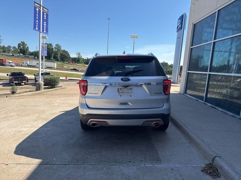 Used 2016 Ford Explorer Limited FWD image 6