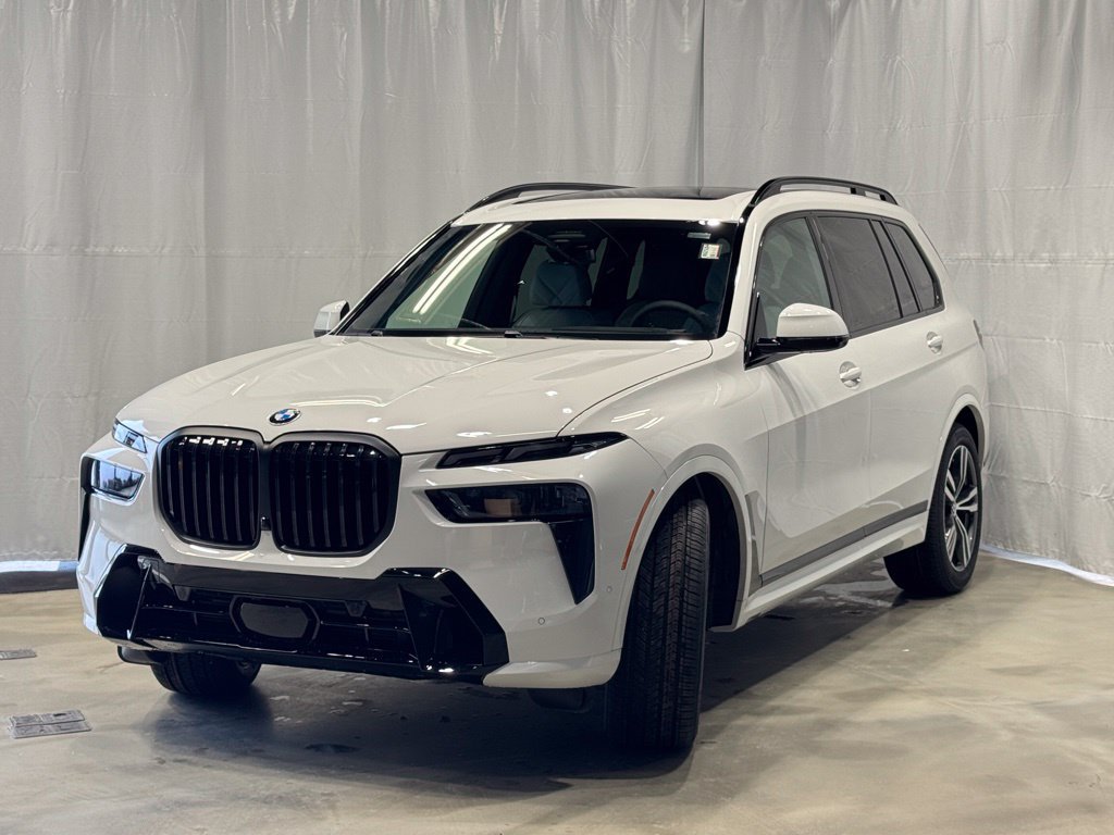 Used 2026 BMW X7 xDrive40i w/ M Sport Package AWD/4WD image 2