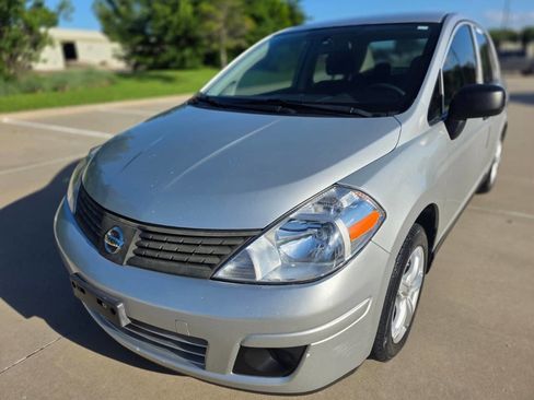 Used 2011 Nissan Versa Sedan FWD image 2