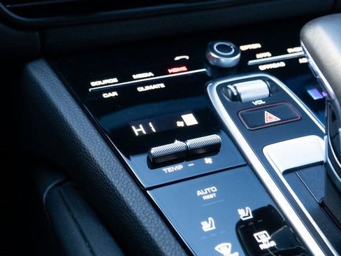 Certified 2022 Porsche Cayenne S image 26