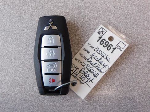 New 2026 Mitsubishi Outlander SE image 37