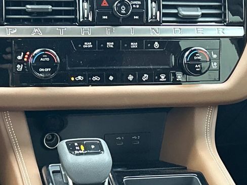 New 2026 Nissan Pathfinder Platinum AWD/4WD image 27