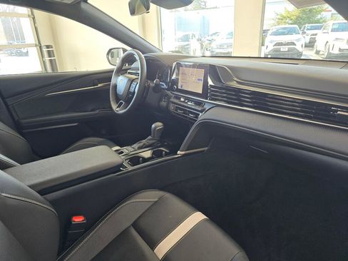 Used 2025 Toyota Camry SE image 45