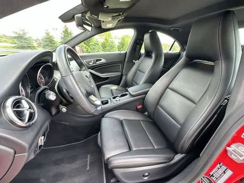 Used 2019 Mercedes-Benz CLA 250 4MATIC image 15