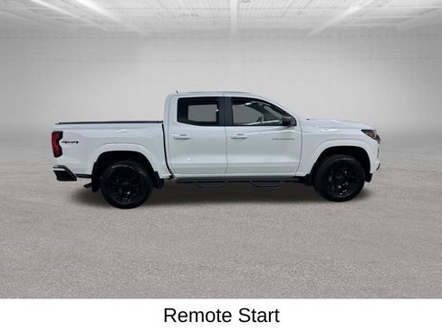 Used 2024 Chevrolet Colorado LT AWD/4WD image 15