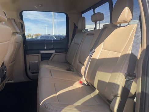 Used 2021 Ford F250 Lariat w/ Chrome Package image 25