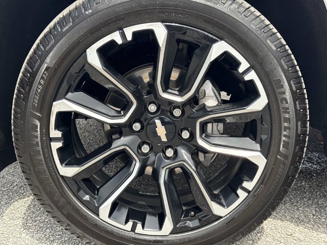 Used 2022 Chevrolet Tahoe RST w/ Luxury Package RWD image 11