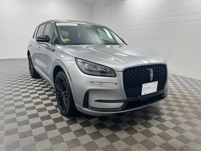 Used 2023 Lincoln Corsair AWD w/ Equipment Group 101A image 1
