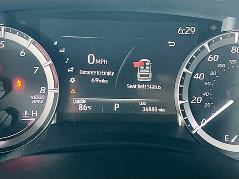 Used 2023 Toyota Highlander XSE FWD image 15