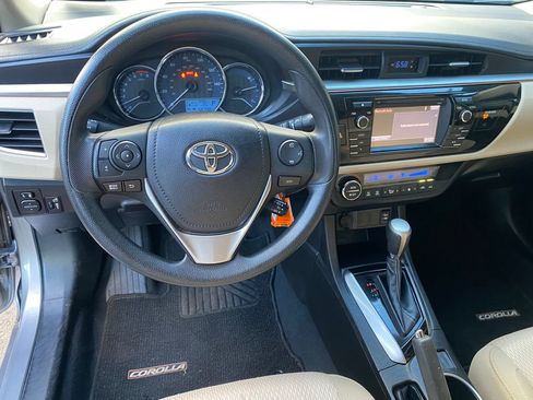 Used 2015 Toyota Corolla LE FWD image 31